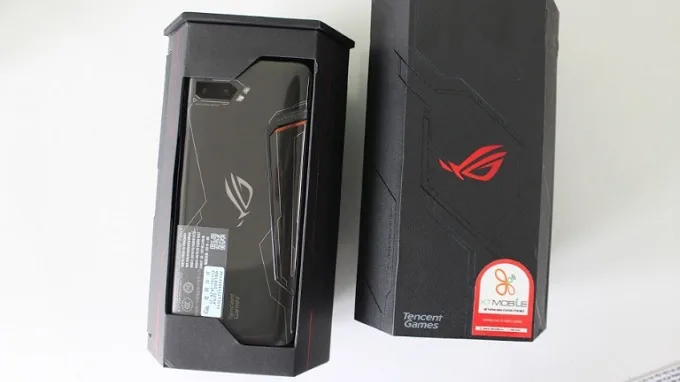 Smartphone Asus có mức giá hợp lý hơn