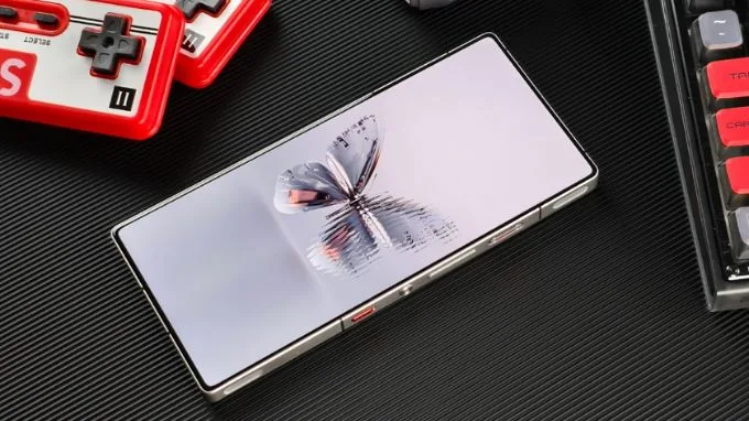 Màn hình Nubia Red Magic 10 Pro