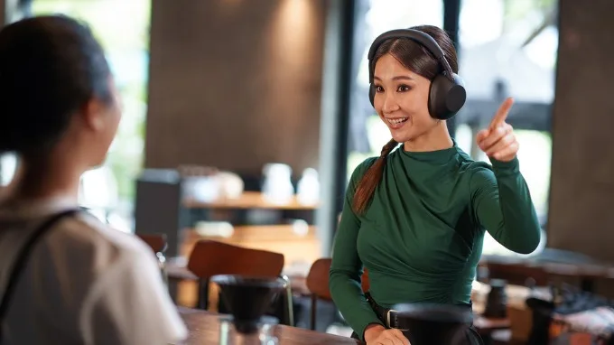 Lợi ích của tai nghe có chế độ xuyên âm