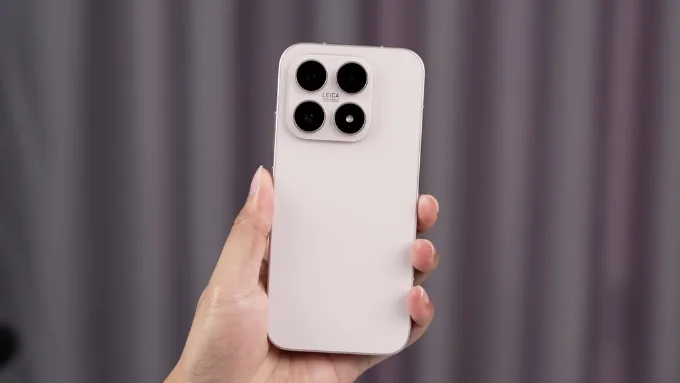 Khi mua Xiaomi 17 tại các hệ thống uy tín, người dùng có thể yên tâm về xuất xứ chính hãng của sản phẩm