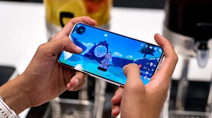 So sánh hiệu năng Galaxy S24 Plus và iPhone 14