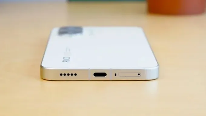 So sánh POCO X8 Pro Max vs Samsung Galaxy S25 FE về pin
