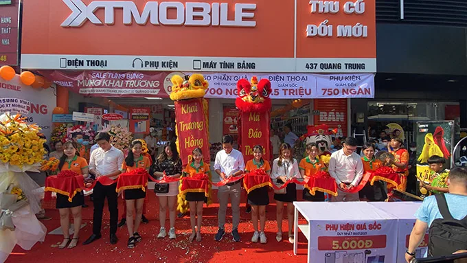 khai-truong-xtmobile-tai-437-quang-trung-1