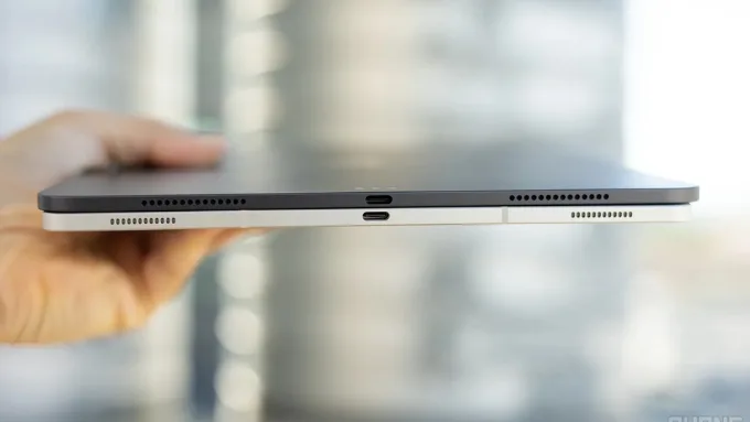 Galaxy Tab có lợi thế về dung lượng pin lớn và tốc độ sạc cao