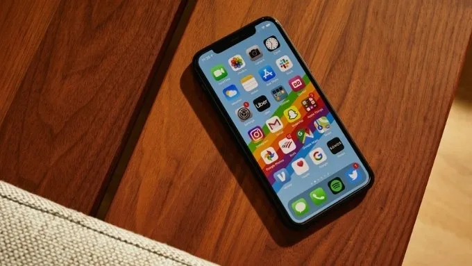 Để iPhone khô tự nhiên trong môi trường thoáng mát