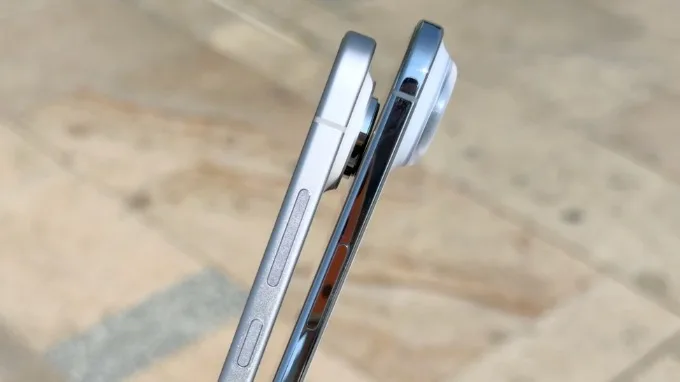 So sánh Honor Magic 8 Pro Air và iPhone Air về độ dày