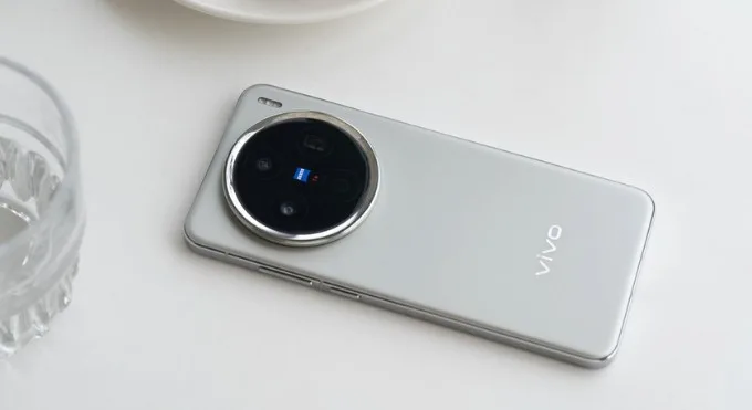 Thiết kế Vivo X200