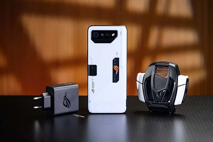 Hệ thống tản nhiệt trên ROG Phone 7 được tối ưu hơn