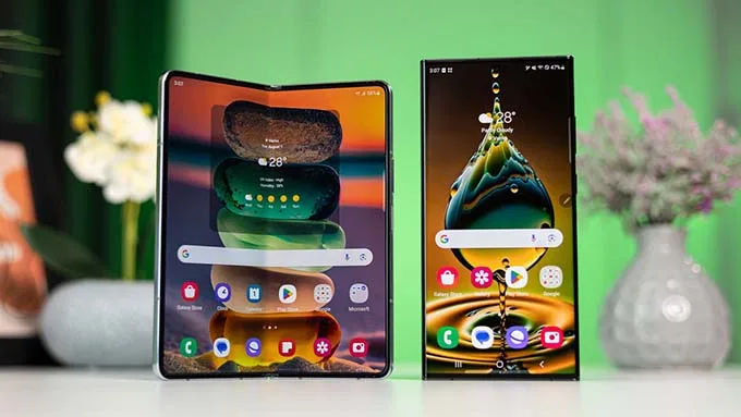 So sánh khả năng hiển thị của Samsung S24 Ultra vs Samsung Z Fold 5