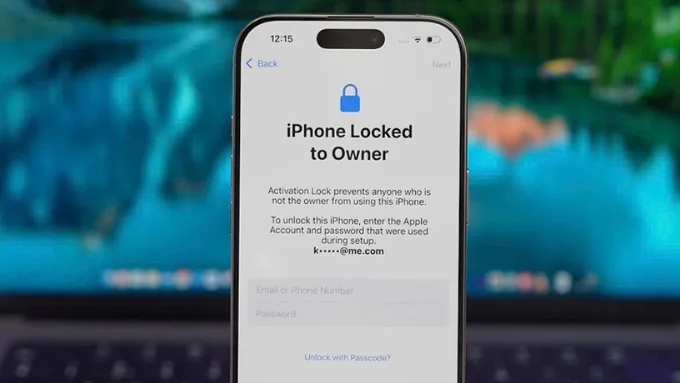iPhone 17 cũ bị dính iCloud là tình trạng thiết bị vẫn còn đăng nhập tài khoản iCloud của chủ sở hữu trước đó