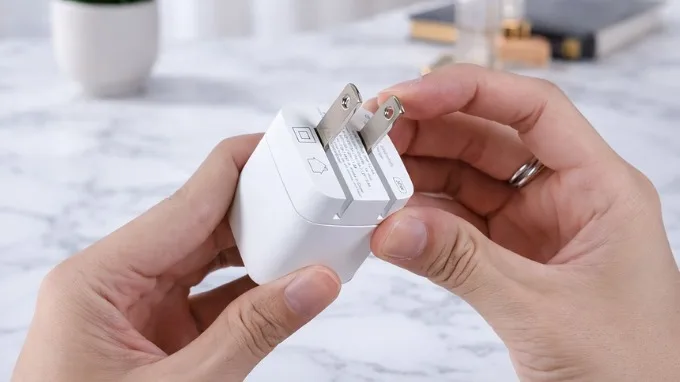Củ, cáp sạc Mophie giá bao nhiêu?