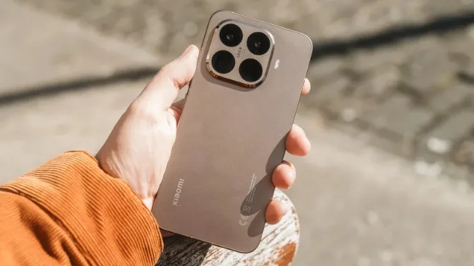 Xiaomi 15T Pro hỗ trợ sạc không dây 50W