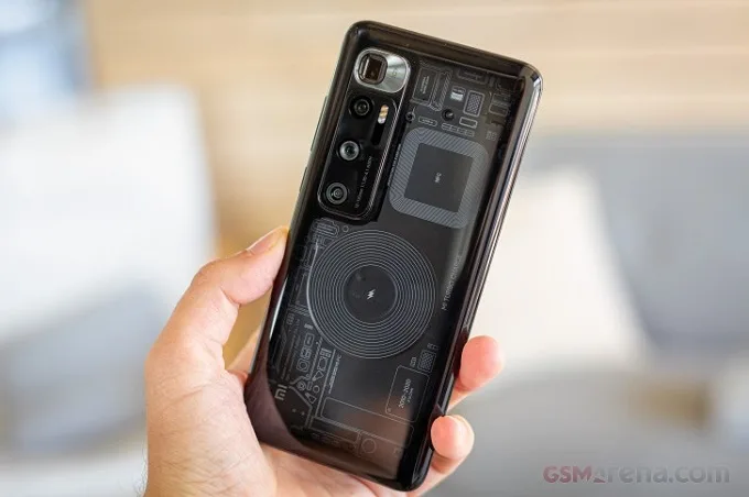 Xiaomi Mi 10 Ultra sở hữu mặt lưng trong suốt khá độc đáo