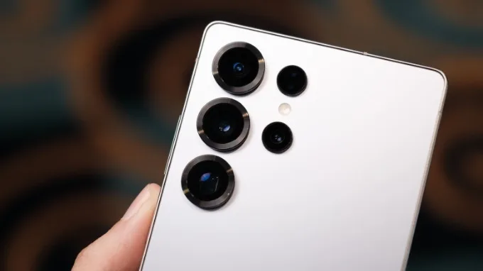 Galaxy S25 Ultra phù hợp với người dùng cần một hệ thống camera toàn diện