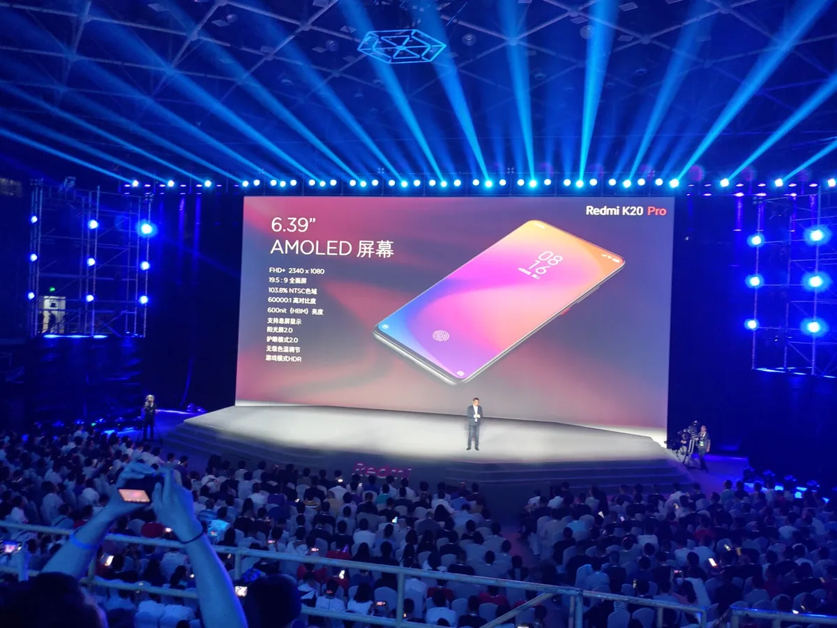Redmi K20 Pro tích hợp màn hình Super AMOLED 6,39 inch với độ phân giải Full HD+.