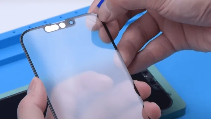 Ép kính iPhone giá bao nhiêu?