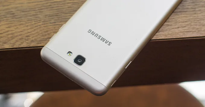 Galaxy J7 Prime vẫn hot dù J7 Pro đã ra mắt