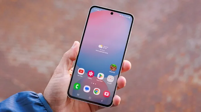 Màn hình Samsung S24 FE và Samsung A55