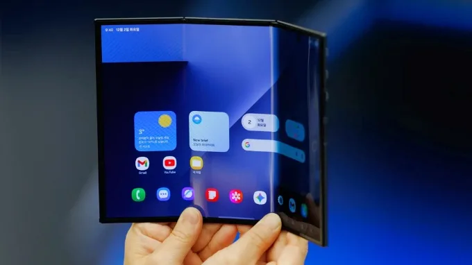 Samsung Galaxy Z TriFold mang đến màn hình 10 inch với tỷ lệ khung hình 16:11