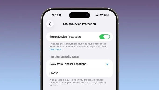 Stolen Device Protection được bật mặc định