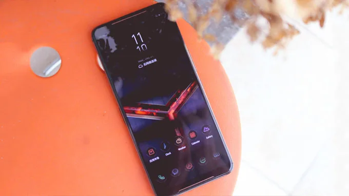 Màn hình ROG Phone 2 vượt trội hơn