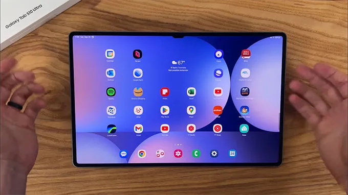 Màn hình 14,6 inch là trung tâm của Galaxy Tab S10 Ultra