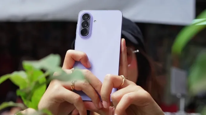 Galaxy A57 5G màu Tím Ngọc