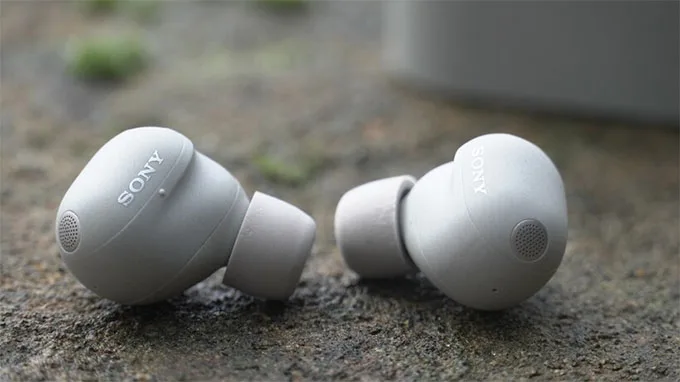Galaxy Buds 4 Pro vs Sony WF- 100XM6 đều hỗ trợ gật đầu để nhận cuộc gọi 