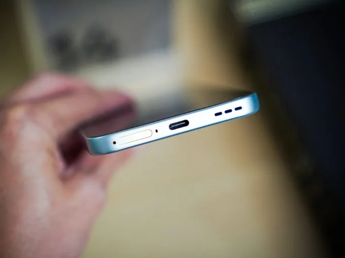 So sánh OPPO Reno15 F và Reno14 F về pin