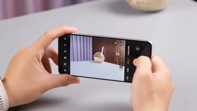 OPPO Find X8 Pro ghi dấu ấn mạnh mẽ trong phân khúc cao cấp nhờ khả năng xử lý hình ảnh vượt trội