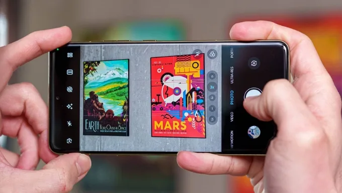 Motorola Signature được trang bị cụm 4 camera 50MP