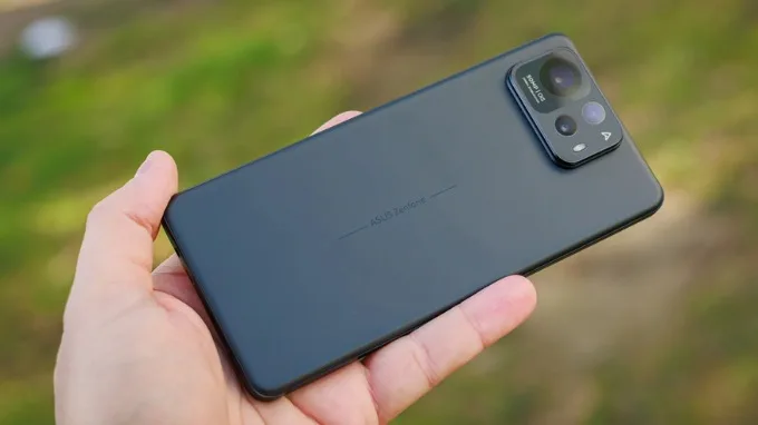 Asus Zenfone 12 Ultra
