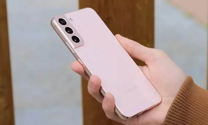 Samsung Galaxy S22 vẫn là chiếc điện thoại cao cấp được nhiều người săn đón