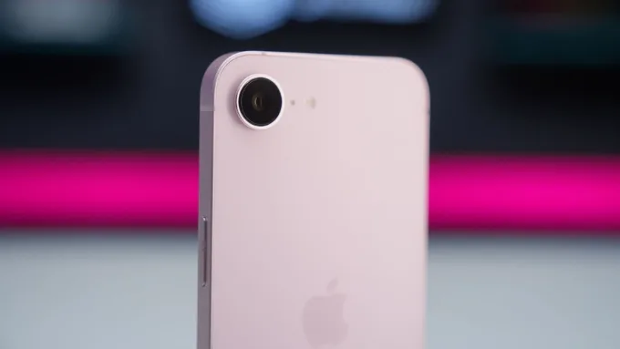 iPhone 17e sử dụng camera đơn 48MP ở mặt sau