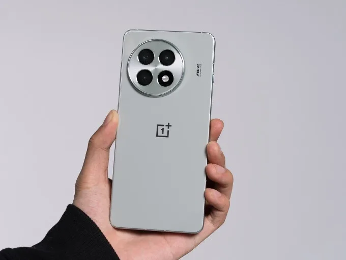 Thiết kế OnePlus Ace 5