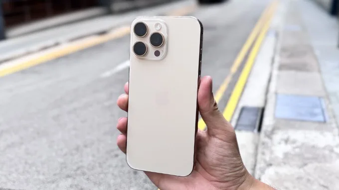 iPhone 16 Pro Max