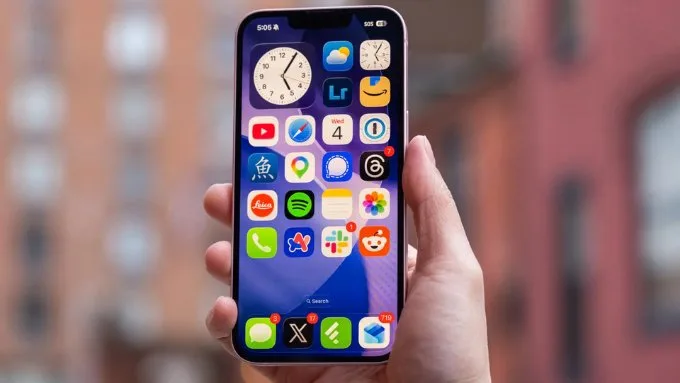 man-hinh-hien-thi-cua-iphone-17e-xtmobile