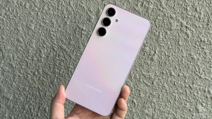 Mang phong cách hiện đại và hiệu năng mạnh mẽ, Samsung Galaxy A55 5G là lựa chọn nổi bật cho người dùng