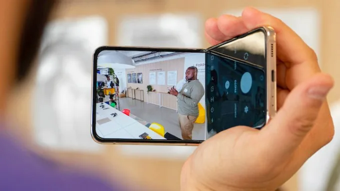 Tính năng FlexCam độc đáo trên Samsung Z Flip 5