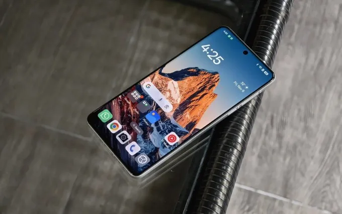 So sánh Oppo Find X8 Ultra và Find X8 Pro về màn hình