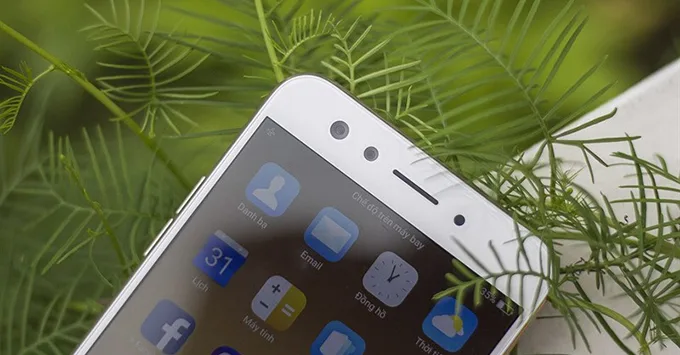 Oppo F3 có khả năng selfie góc rộng
