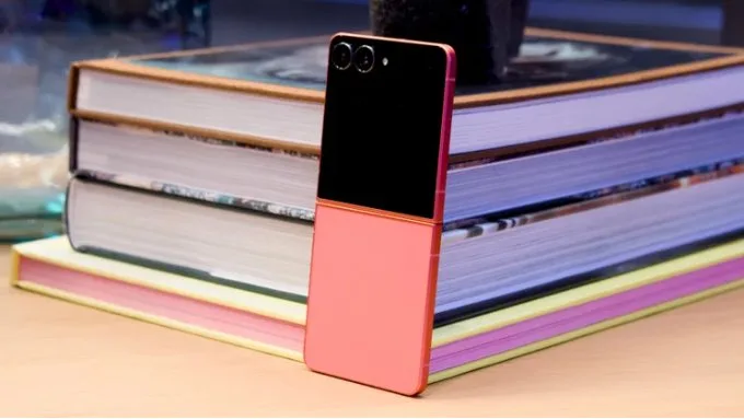 Thiết kế của Galaxy Z Flip 7