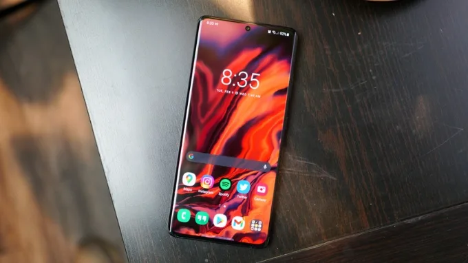 Phần mềm là nhược điểm lớn nhất