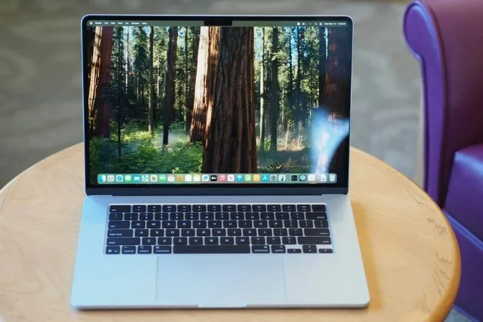 Apple 15-inch MacBook Air (M4, 2025)