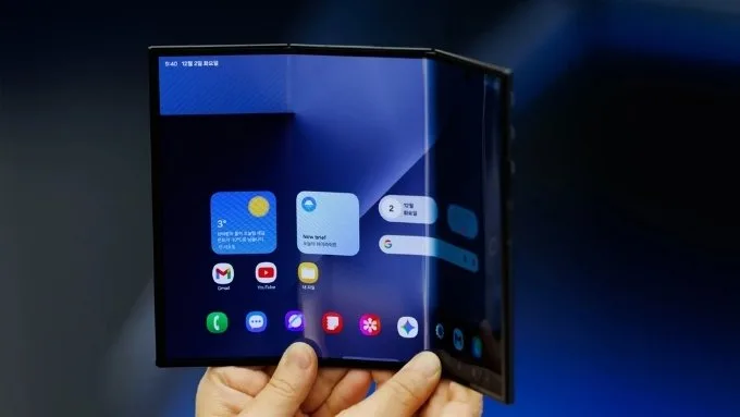 man-hinh-galaxy-z-trifold-xtmobile