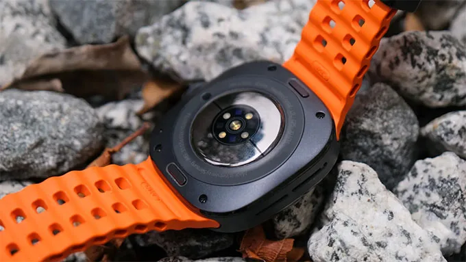 Galaxy Watch Ultra là những chiếc đồng hồ thông minh đầu tiên chạy Wear OS 5