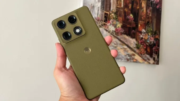 Motorola Signature sở hữu ngoại hình cao cấp với khung nhôm hàng không