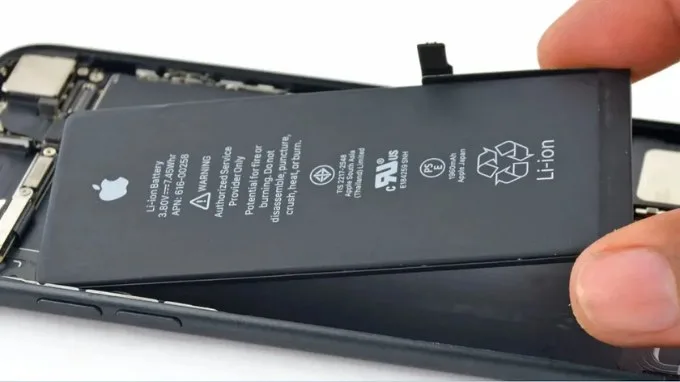 Dung lượng pin trên iPhone là gì?