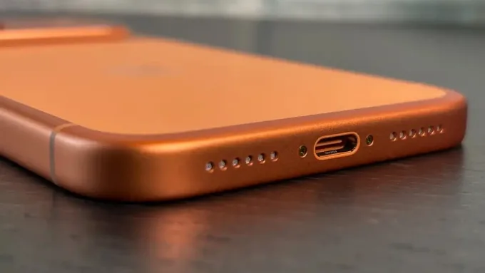 Sạc là điểm nhấn khi so sánh Xiaomi 17 Ultra và iPhone 17 Pro Max