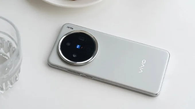 Thiết kế bên ngoài của Vivo X200 5G